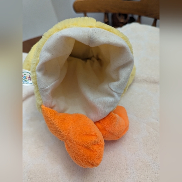Puppet. Spark Create Imagine Duck puppet. Quacking sound in beak. - Picture 4 of 4